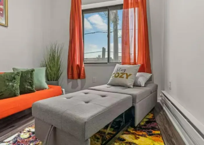Urban Chic Apartments Near Center City