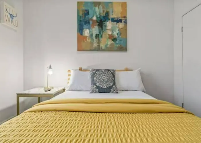 Urban Chic Apartments Near Center City